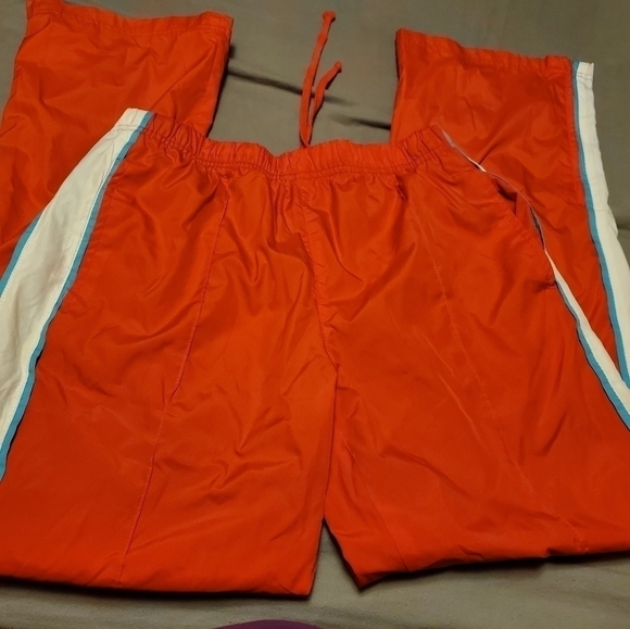 WORK out outfit - Picture 2 of 2